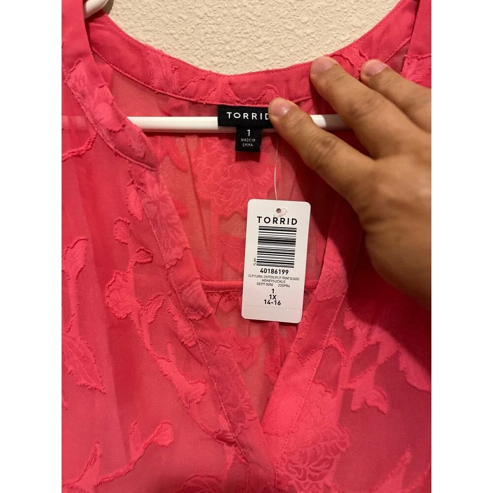Torrid Blouse size 1x - Picture 3 of 3